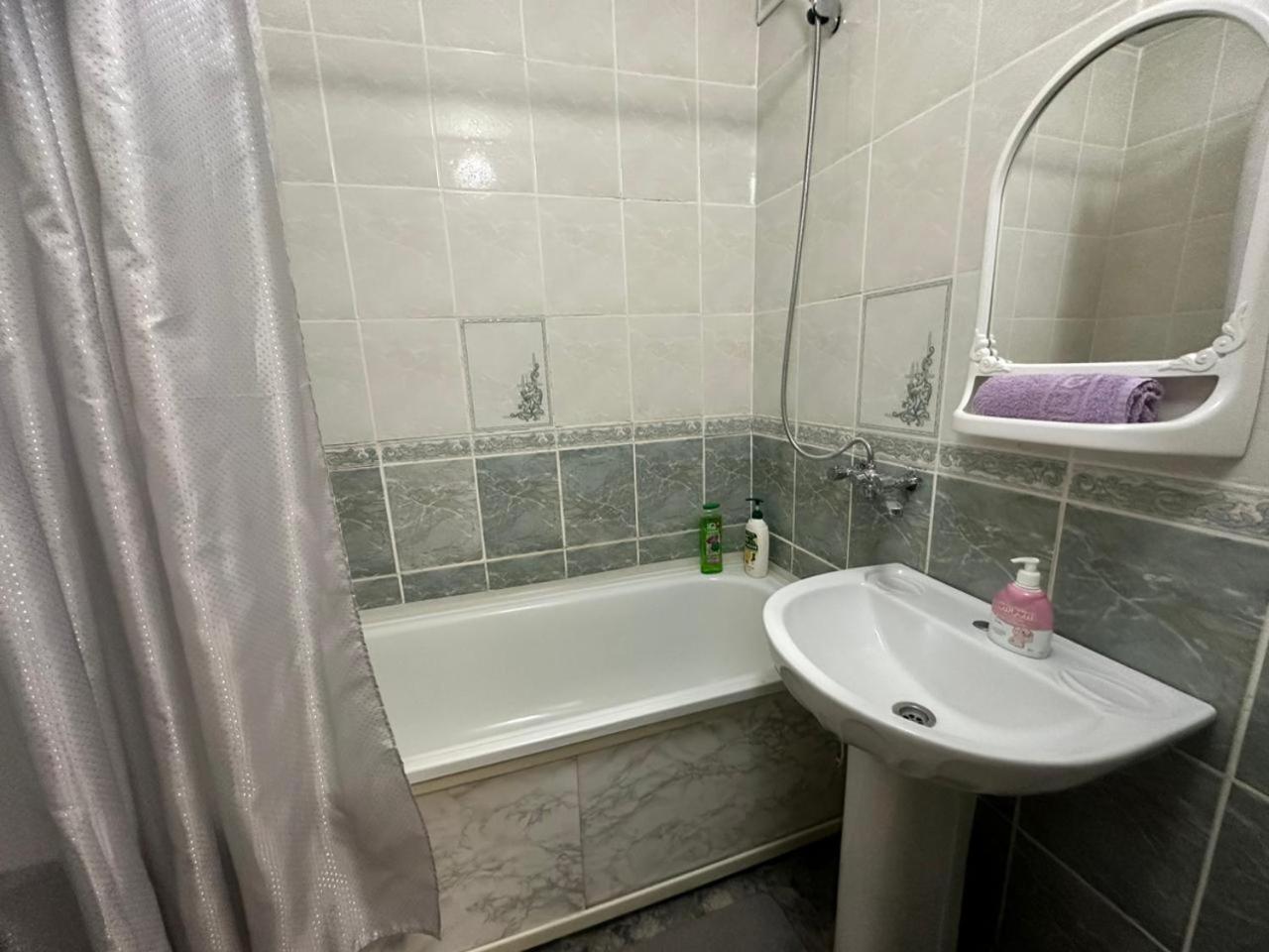 Lux Home На Берегу Ульбы Ustʼ-Kamenogorsk Exteriör bild